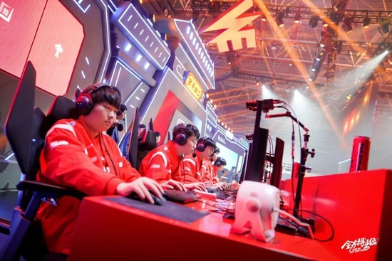 临危受命 临危受命