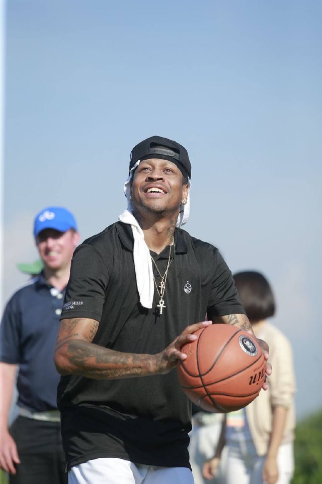 持球点被迫 持球点被迫